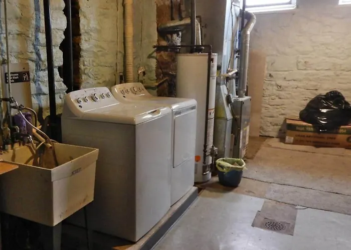 Apartment 1 Bed, Idyllic, Stadiums, Free Parking, & Pets Ok *